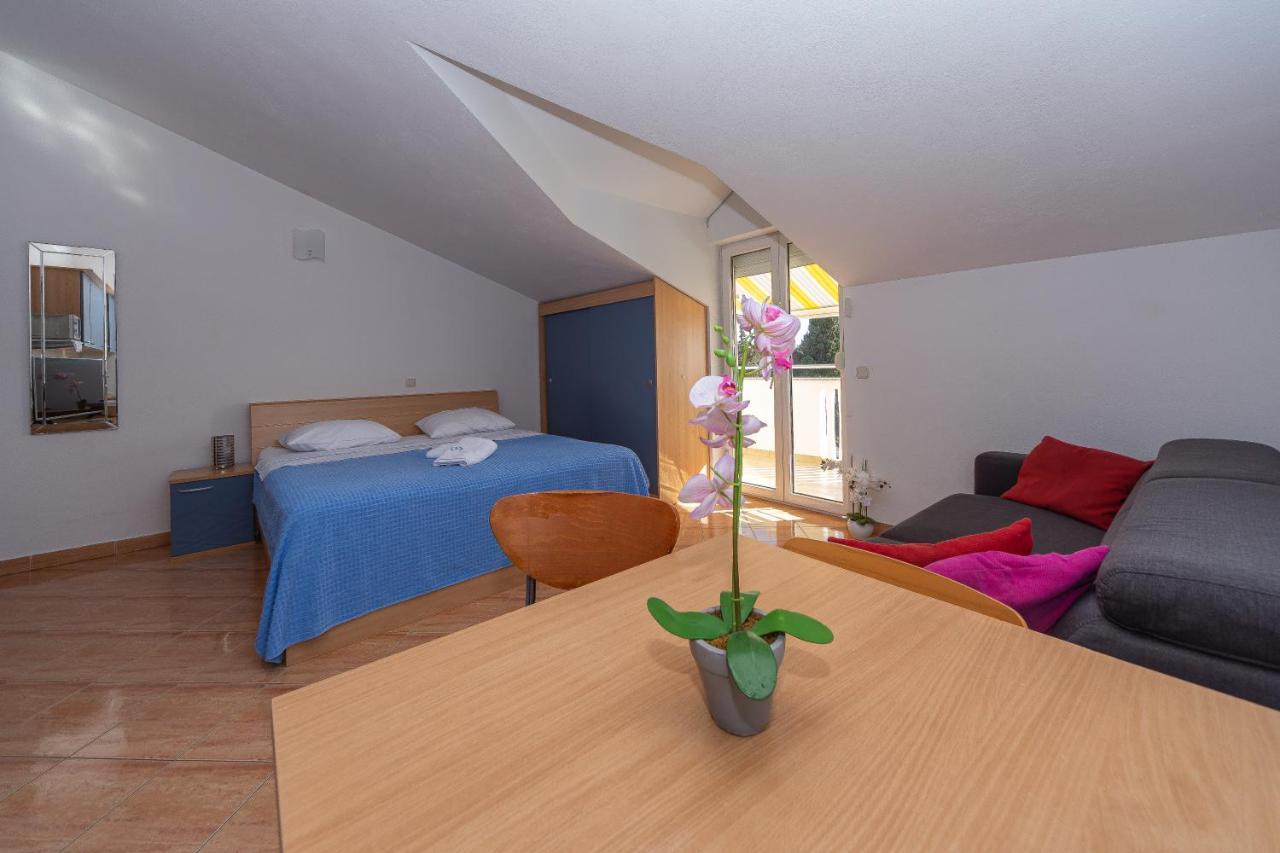 Apartments Dalmata Biograd Biograd Na Moru Exteriér fotografie